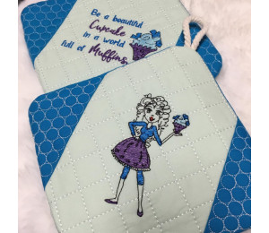 ADVENTSKALENDER 14. Dezember - Stickserie Cupcakes Girl